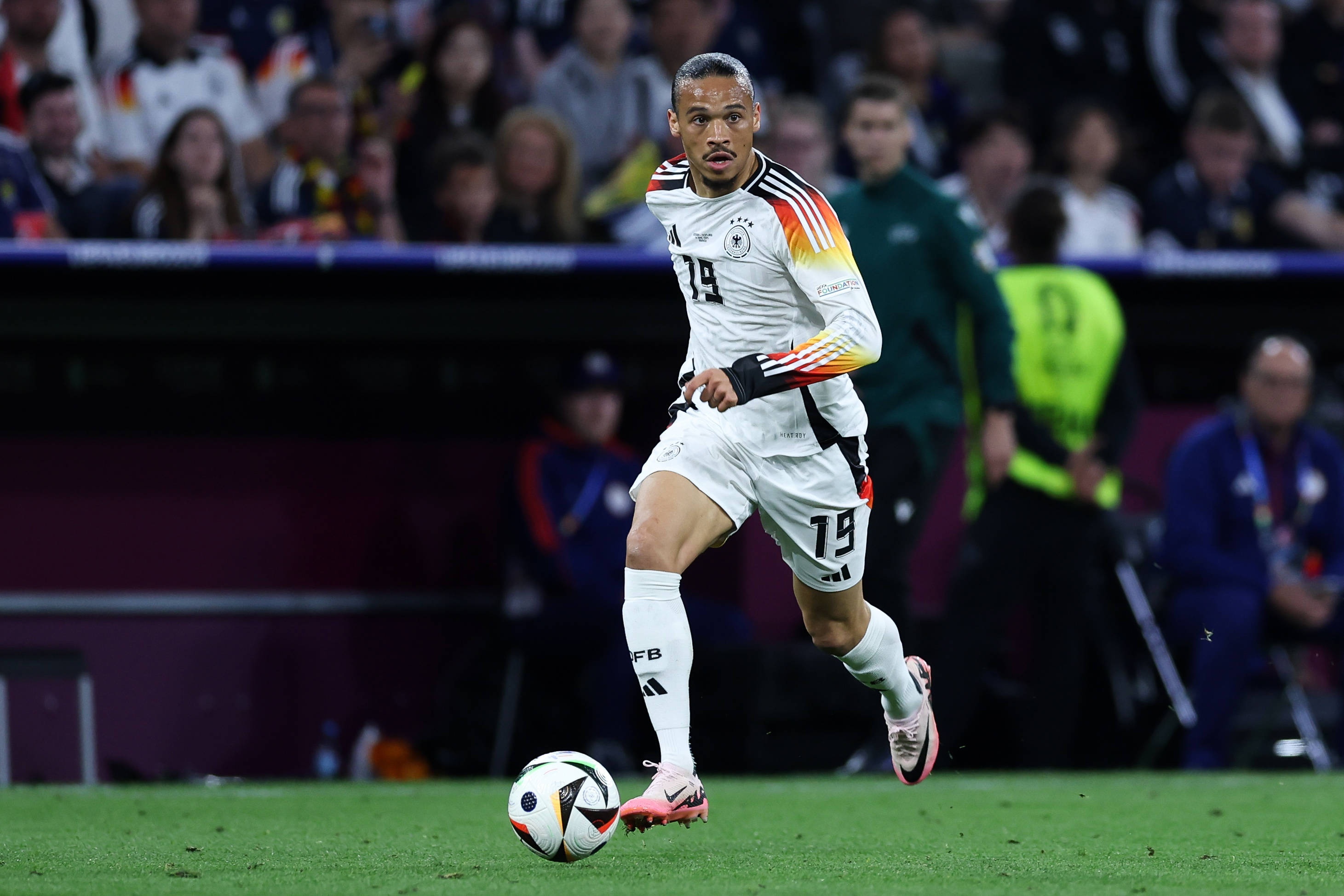 包含欧篮联倒计时，阿森纳赛前主帅复盘，细节引发关注，气氛紧张，球队文化再被提及的词条爱游戏中国