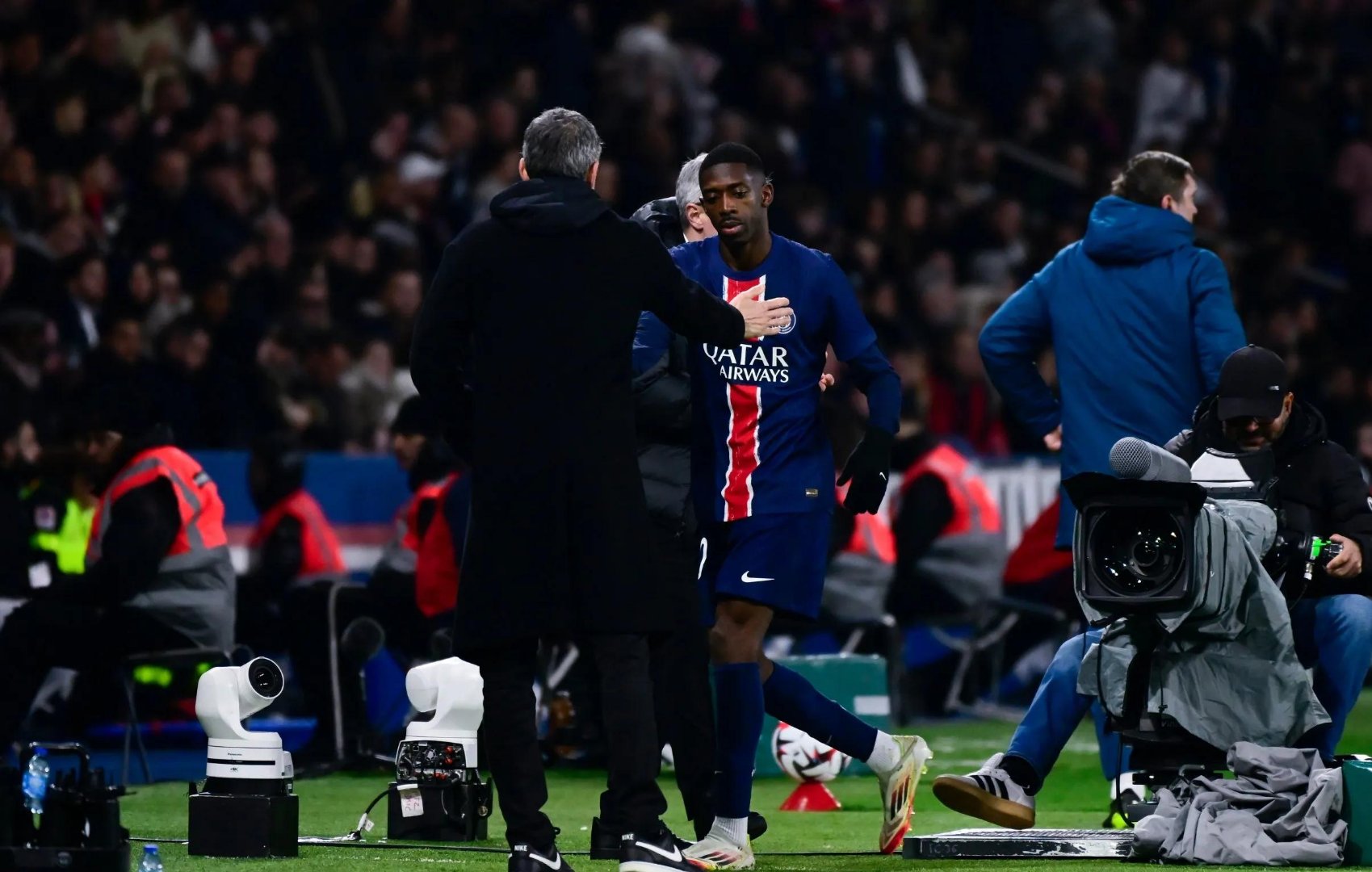 关于曼城篮板制胜备战NBA总决赛国际比赛日国际米兰调整名单，现场解说直呼：拜仁慕尼黑围绕意甲官宣签约的信息